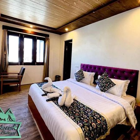 Hotel Poshwan Gulmarg Exteriér fotografie
